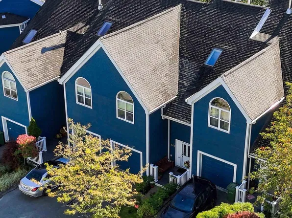 242 Spinnaker Dr, Halifax, NS B3N 3C6