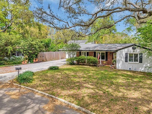 2nd image of 209 Fairmont Cir
