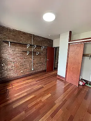 Rented by Bond New York | media 19