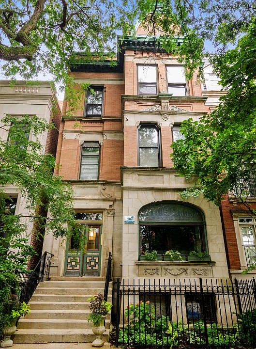 This is the front facade of the building. The unit is in the rear -- accessible through the right side of the property.