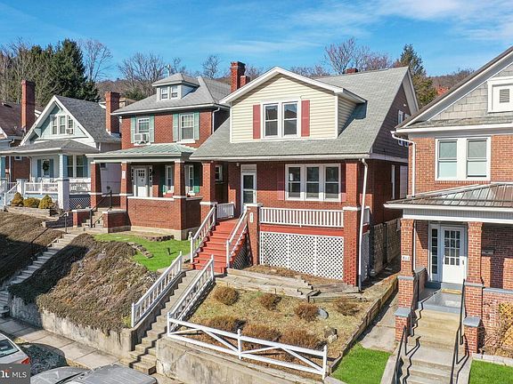 3rd image of 813 Mount Royal Ave