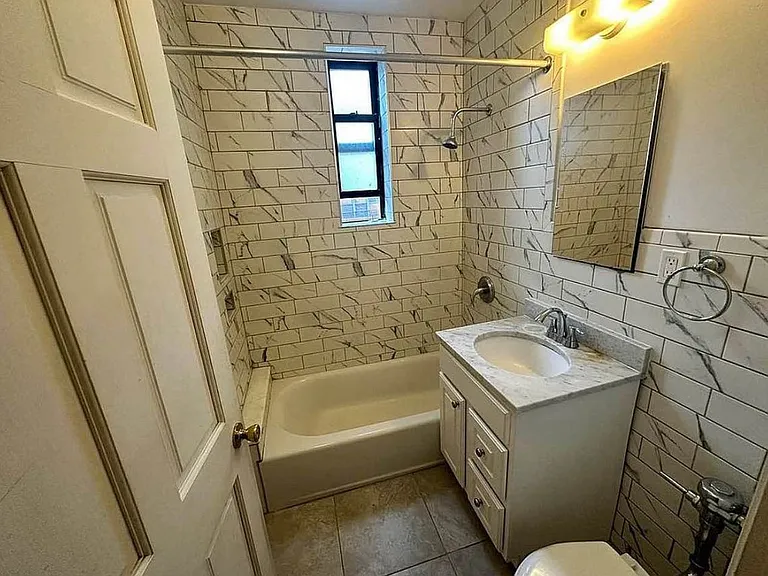 67-70 Yellowstone Blvd #4Y — Photo 12