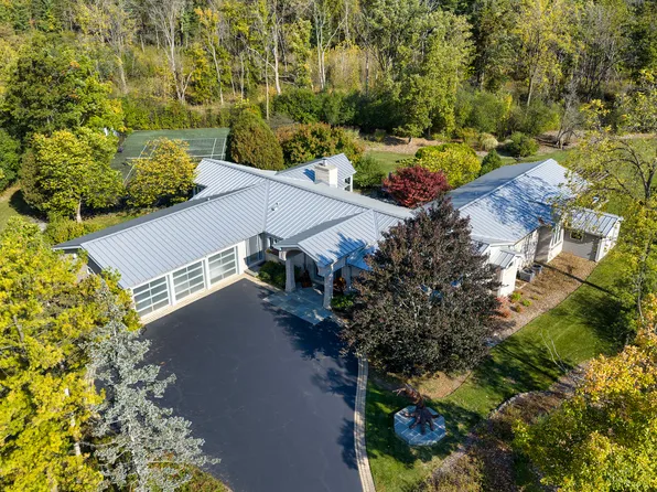 1551 Mill Trl, Highland Park, IL 60035