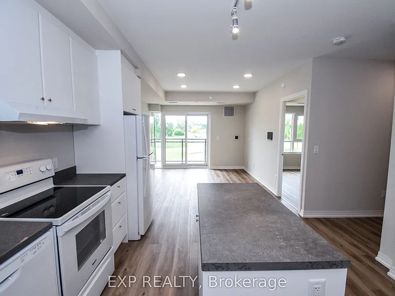 50 Herrick Ave #228 — Photo 5