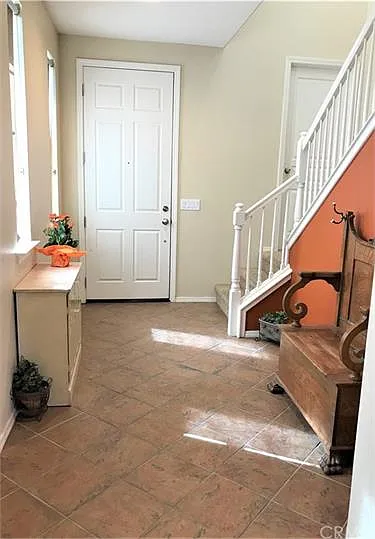 9182 Arvine Ct — Photo 4