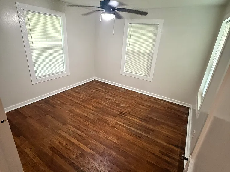 514 Brown St — Photo 6