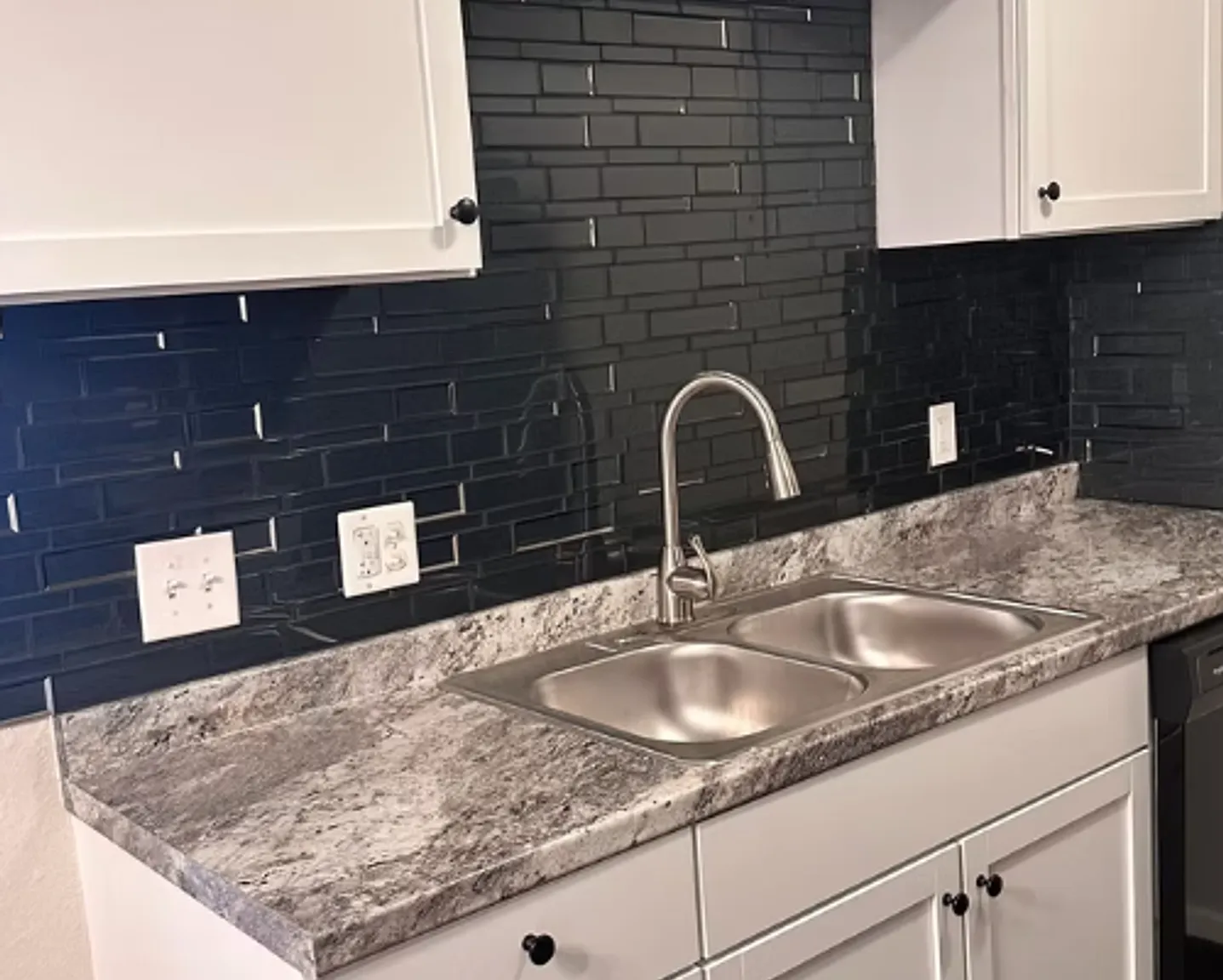 Sonterra West Apartments — Photo 1