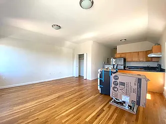 Rented by Nest Seekers International