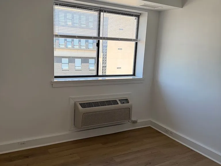 Park Place Apartments — Photo 29