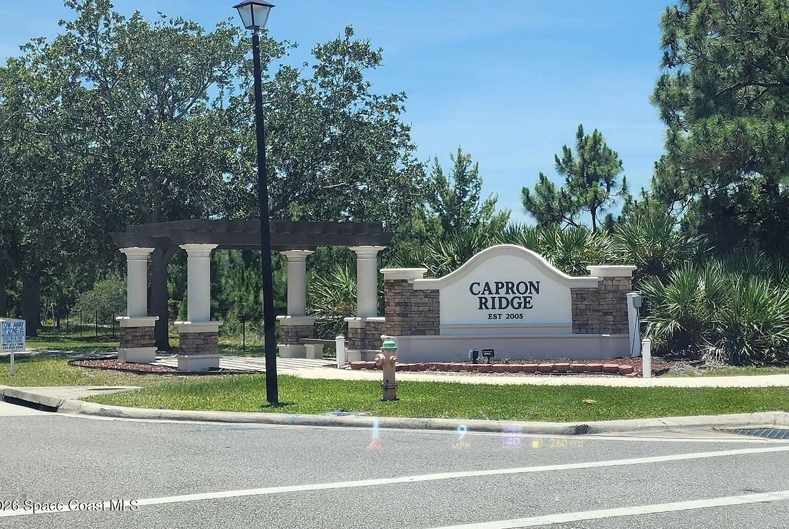 4 bed, 4.0 bath, 2280 sqft, $3,100 — Photo 2