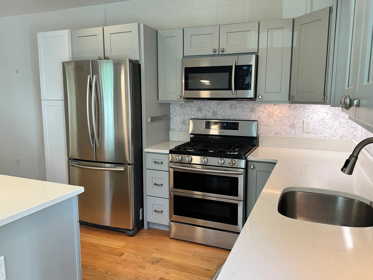 1 bed, 701 sqft, $2,375 — Photo 3