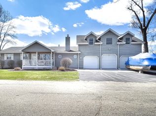 W8155 Elm Point Rd, Lake Mills, WI 53551