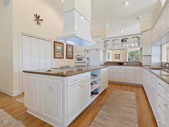 4th image of 1201 Royal Troon Ln