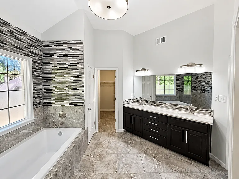 366 Belmont Chase Ct — Photo 14