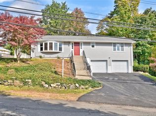 693 Benham St, Hamden, CT 06514