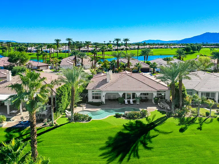 51075 Marbella Ct — Photo 48