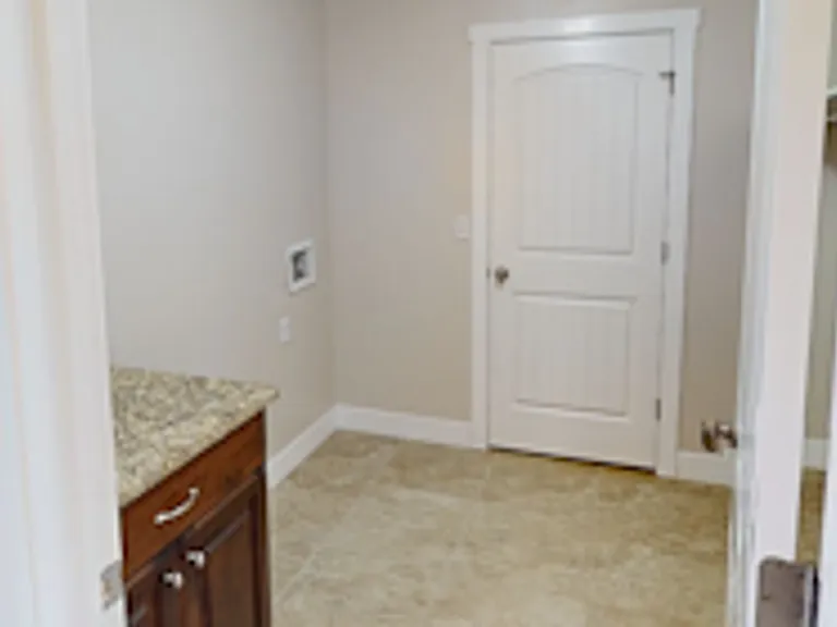 246 E Bridgewater Ln — Photo 14