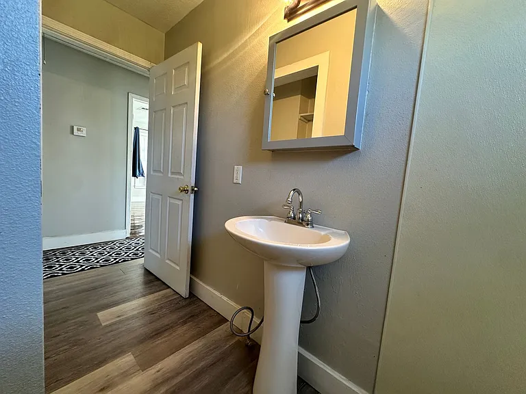 3806 Harvard St — Photo 7