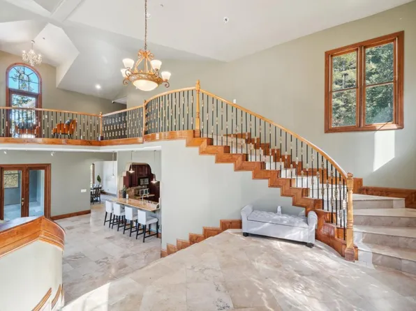 24541 Miller Hill Rd, Los Gatos, CA 95033