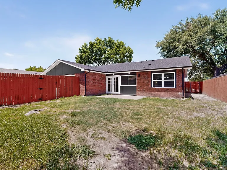 243 Woodhurst Dr — Photo 46
