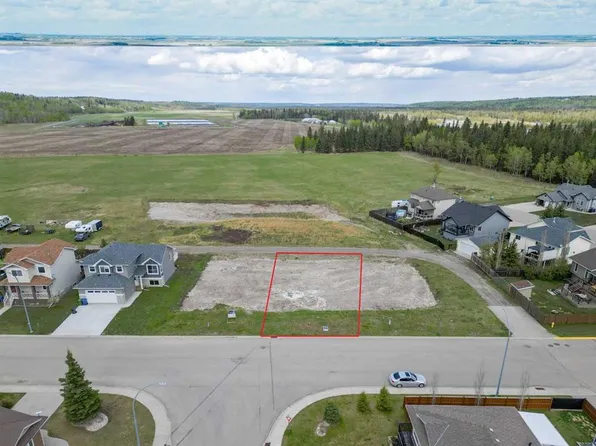 222 12th Ave NE, Sundre, AB T0M 1X0