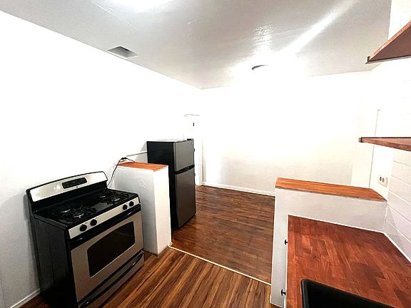 4th image of 807 Hyperion Ave APT 9