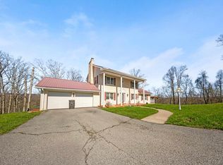 1410 Fairhill Dr, Ashland, KY 41102