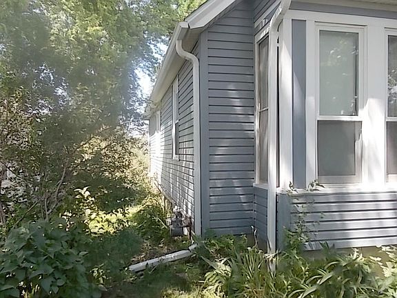 2nd image of 2748-A Avenue St N