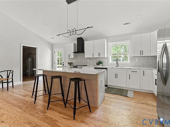 4th image of 4001 Lords Ln