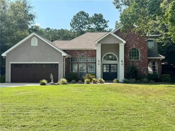 337 Winchester Cir, Mandeville, LA 70448