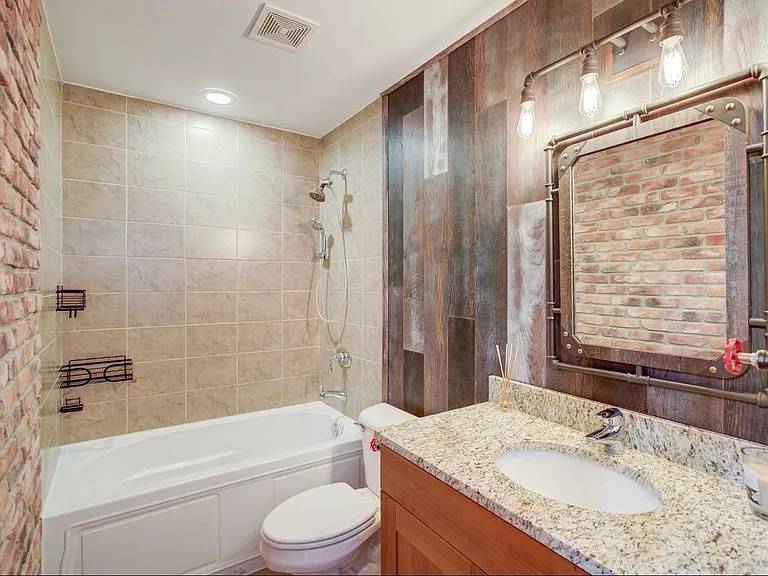 2057 W Fargo Ave #1 — Photo 19