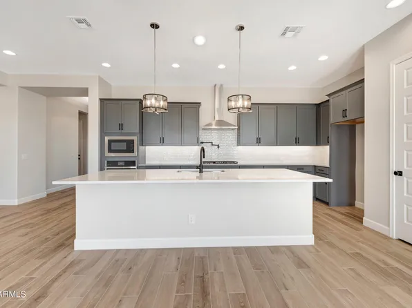 2872 E PICUAL Avenue, San Tan Valley, AZ 85140