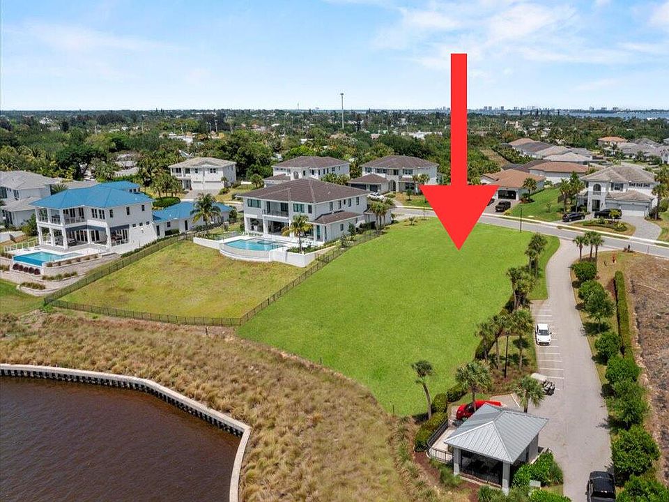 1st image of 1301 NE Langford Lane
