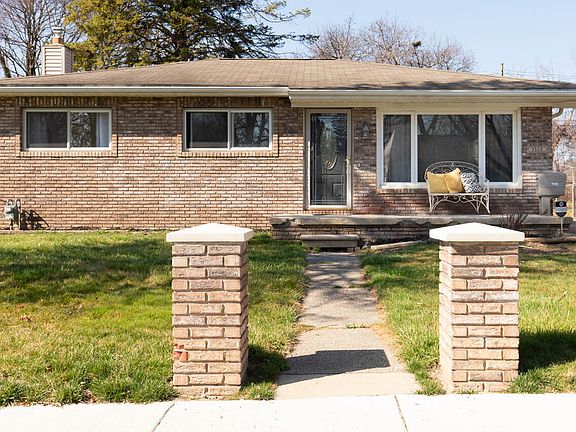 2nd image of 1520 McCarthy St