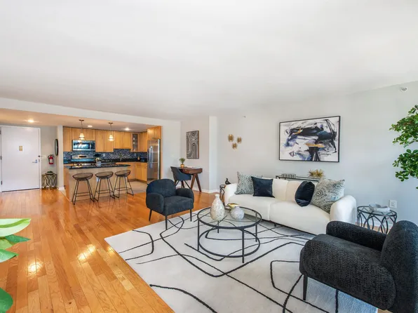 700 Grove St APT 6D, Jersey City, NJ 07310