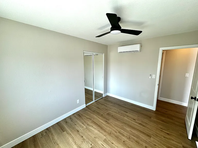 Bedroom 2 (12'X10')