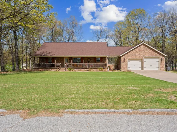 715 Lakewood Dr, Grove, OK 74344