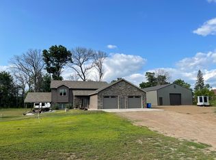 2033 316th Ln NW, Cambridge, MN 55008