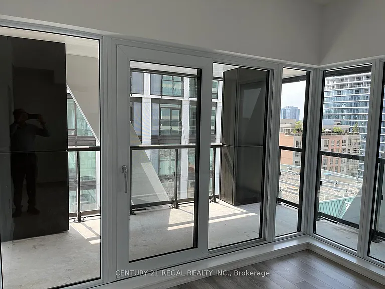 238 Simcoe St #1409 — Photo 12