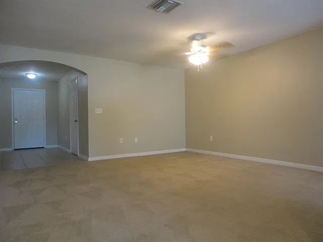 3 bed, 2.5 bath, 1473 sqft, $2,045 — Photo 3