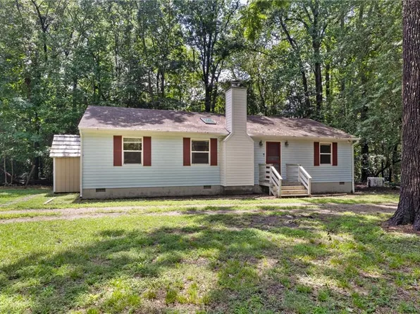 187 Heron Ct, Locust Hill, VA 23092