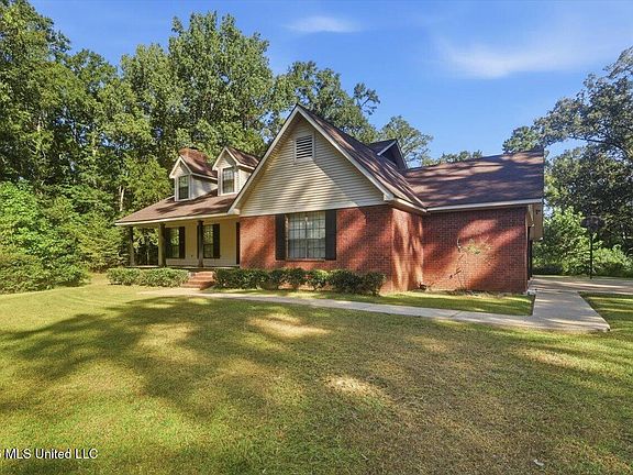 3rd image of 2053 Warrenton Rd