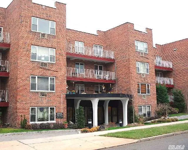 25 Chapel Pl photo 1