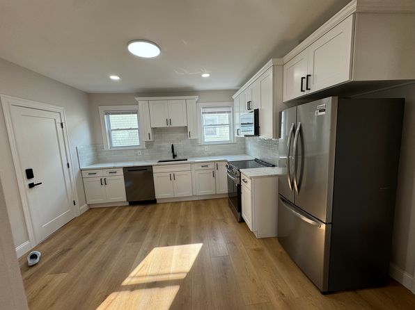 42 Ring St FLOOR 1