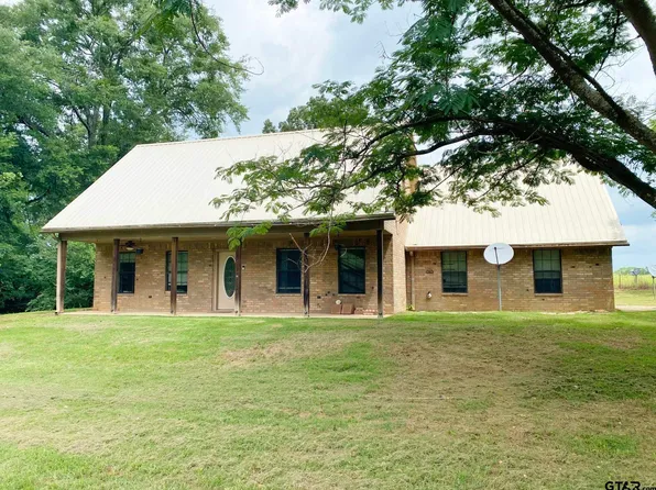 409 County Road 3060, Mount Pleasant, TX 75455