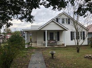 32 E Linden Ave, Hohenwald, TN 38462