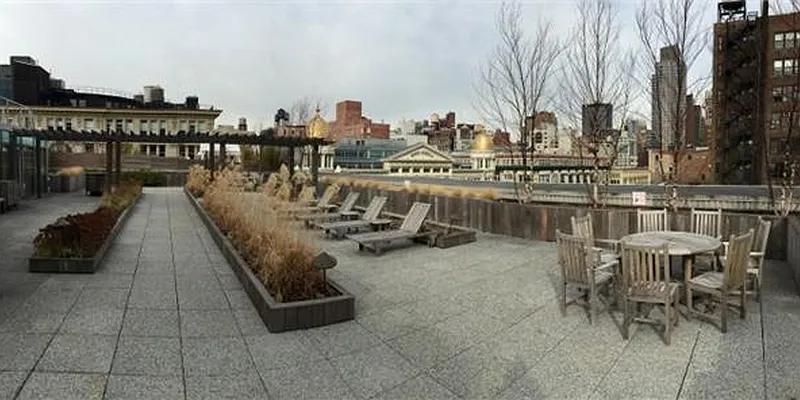 Sold by I & I New York | media 4