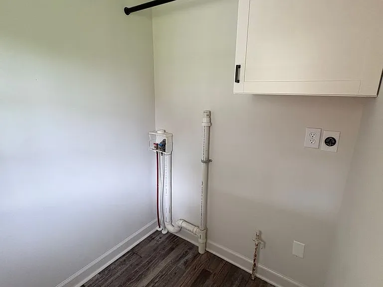 506 Watson Ave — Photo 9