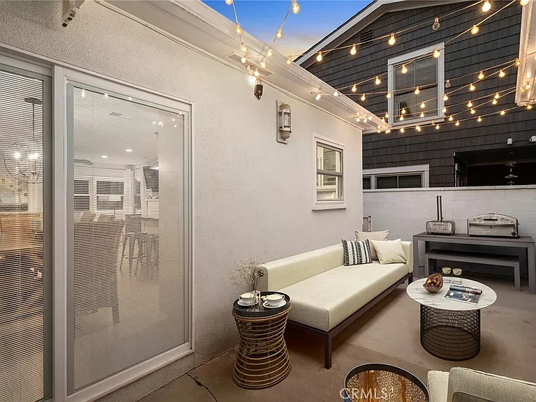 2049 E Ocean Blvd — Photo 21