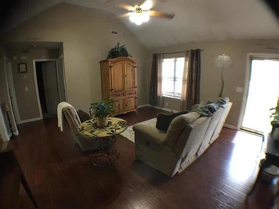 5th image of 7318 Bermuda Dr